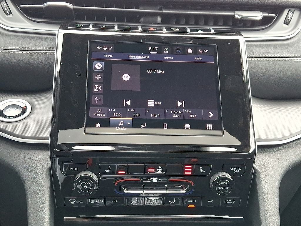 2026 Jeep Grand Cherokee Laredo