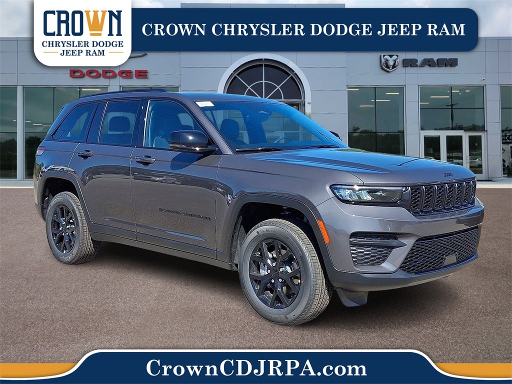 2025 Jeep Grand Cherokee Laredo