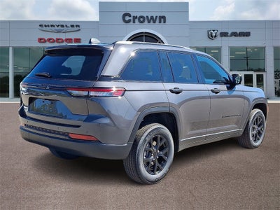 2025 Jeep Grand Cherokee Laredo
