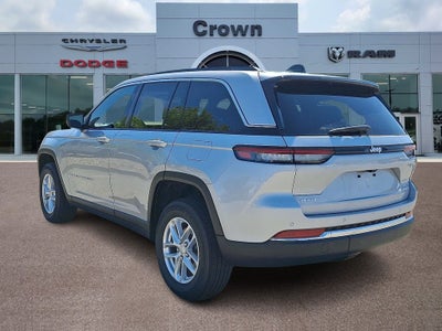 2026 Jeep Grand Cherokee Laredo