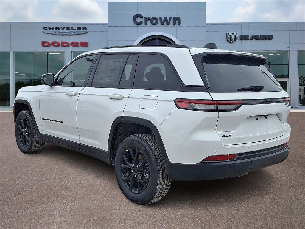 2025 Jeep Grand Cherokee Laredo