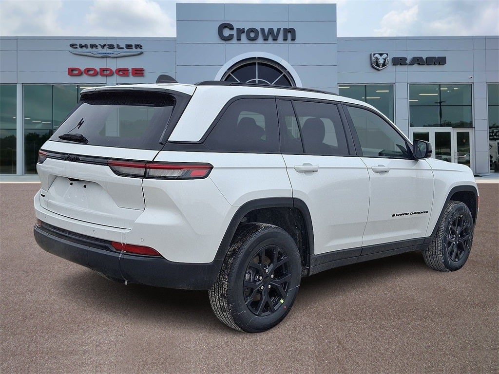 2025 Jeep Grand Cherokee Laredo