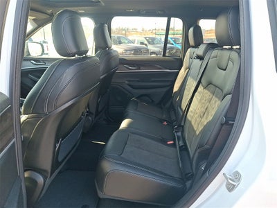 2026 Jeep Grand Cherokee Laredo