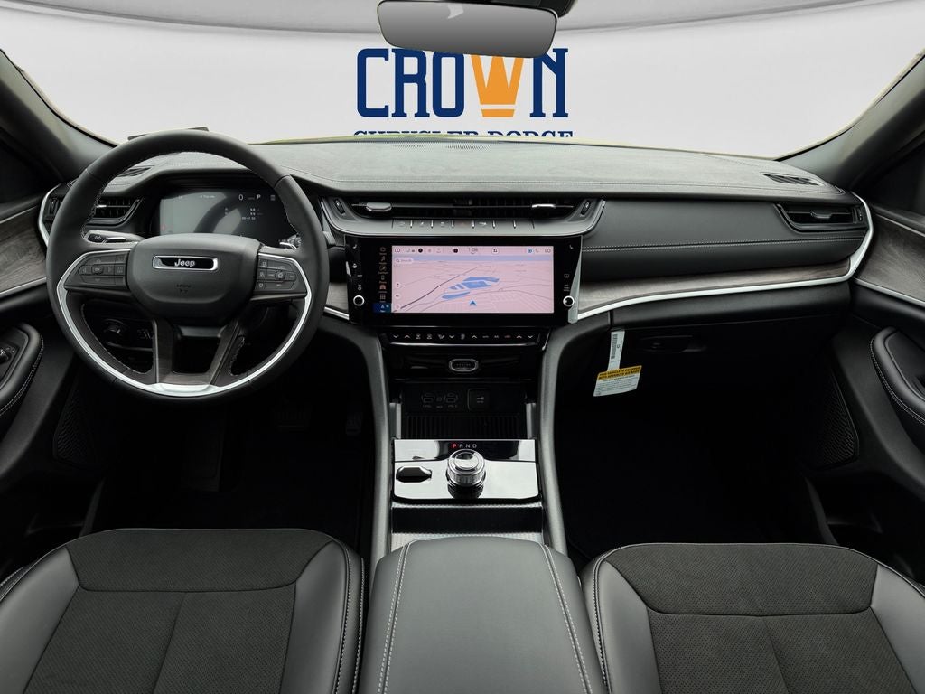 2027 Jeep Grand Cherokee Laredo Altitude