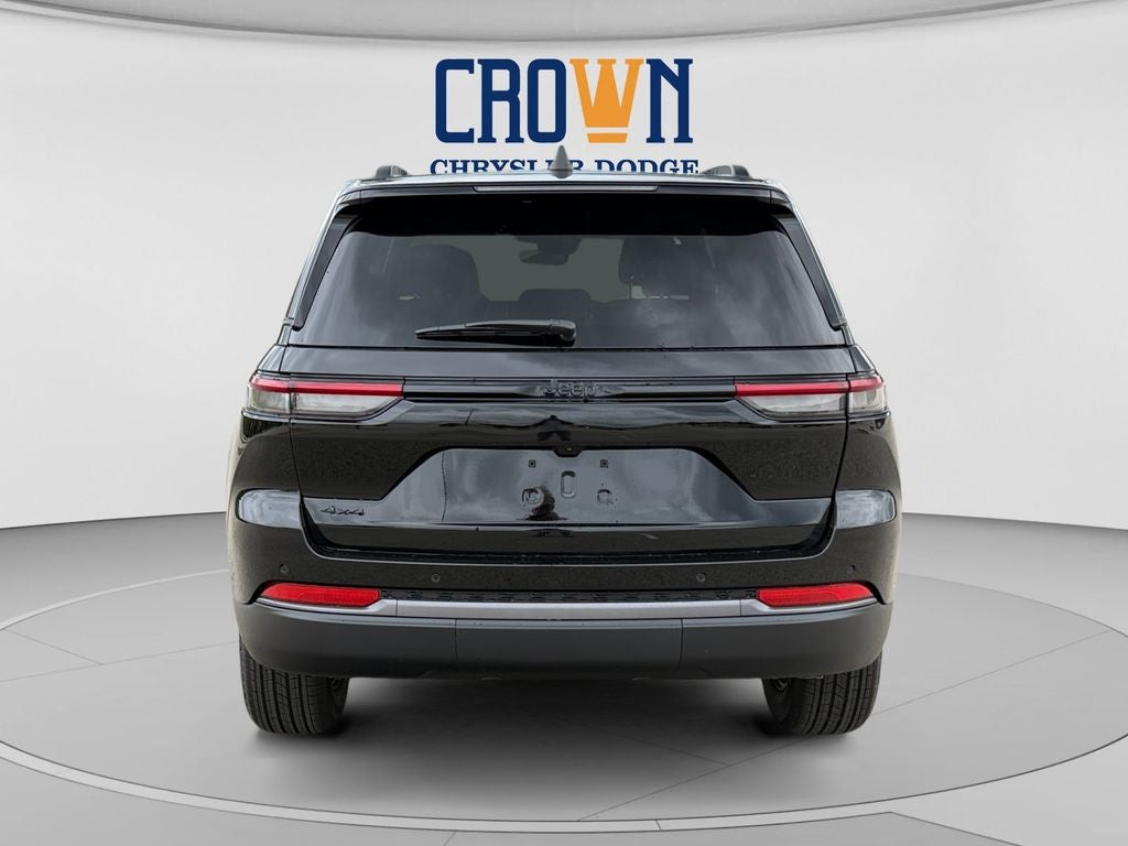2027 Jeep Grand Cherokee Laredo Altitude