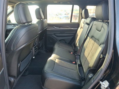 2026 Jeep Grand Cherokee Laredo