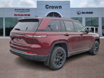 2026 Jeep Grand Cherokee Laredo