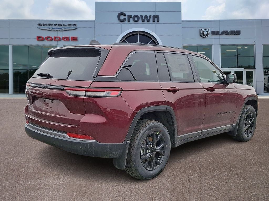 2026 Jeep Grand Cherokee Laredo