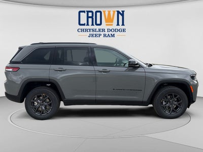 2027 Jeep Grand Cherokee Laredo Altitude