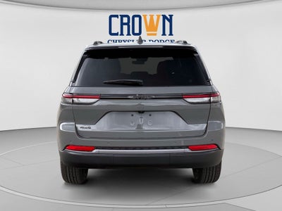 2027 Jeep Grand Cherokee Laredo Altitude