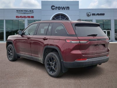 2026 Jeep Grand Cherokee Laredo