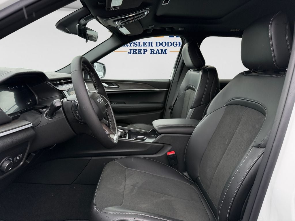 2026 Jeep Grand Cherokee Altitude