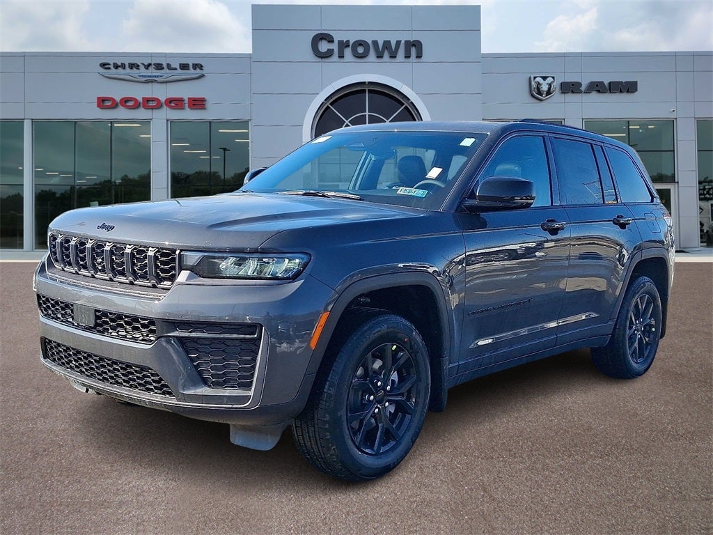 2026 Jeep Grand Cherokee Laredo