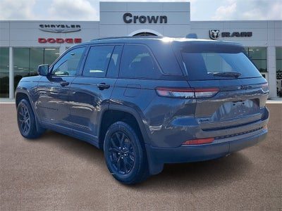 2026 Jeep Grand Cherokee Laredo