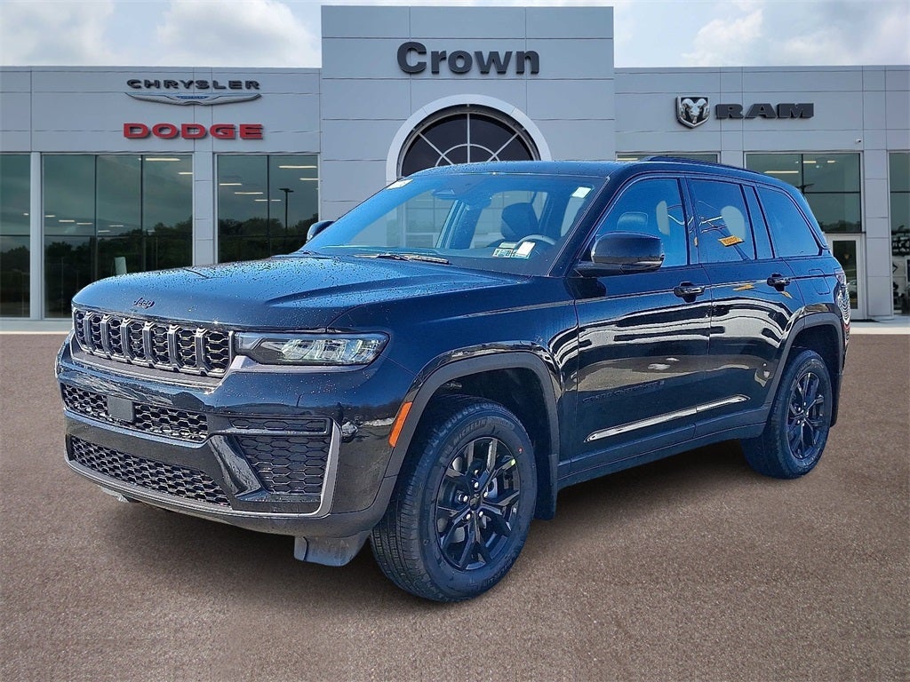 2026 Jeep Grand Cherokee Laredo