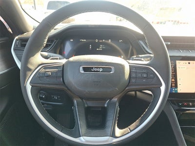 2026 Jeep Grand Cherokee Laredo