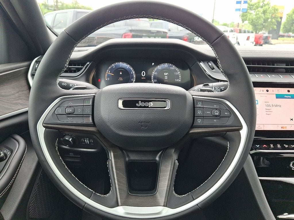 2026 Jeep Grand Cherokee Laredo Altitude