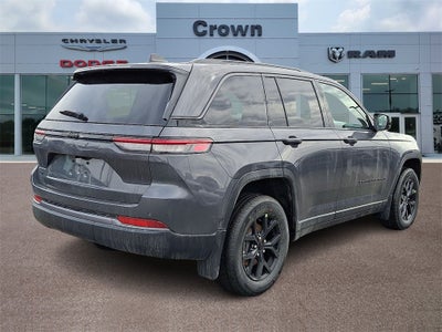 2026 Jeep Grand Cherokee Laredo