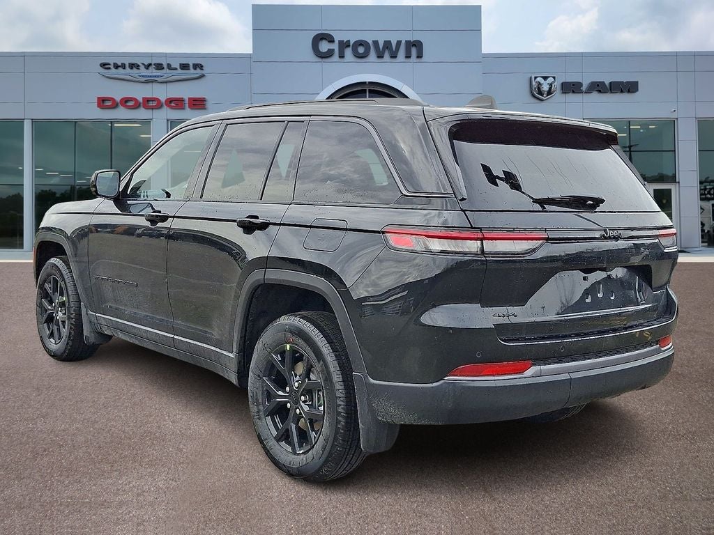 2026 Jeep Grand Cherokee Laredo