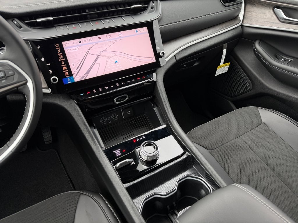 2027 Jeep Grand Cherokee Altitude