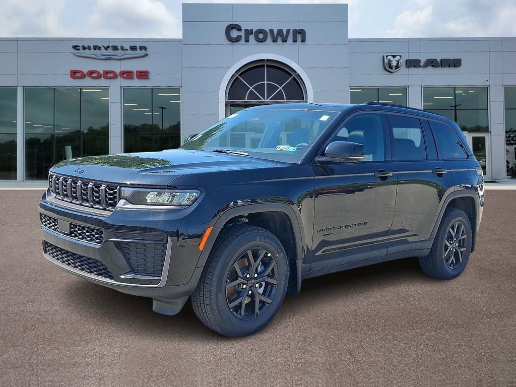 2026 Jeep Grand Cherokee Laredo