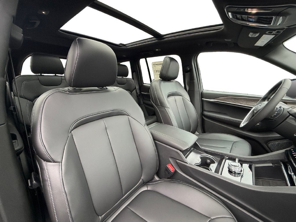 2027 Jeep Grand Cherokee Limited