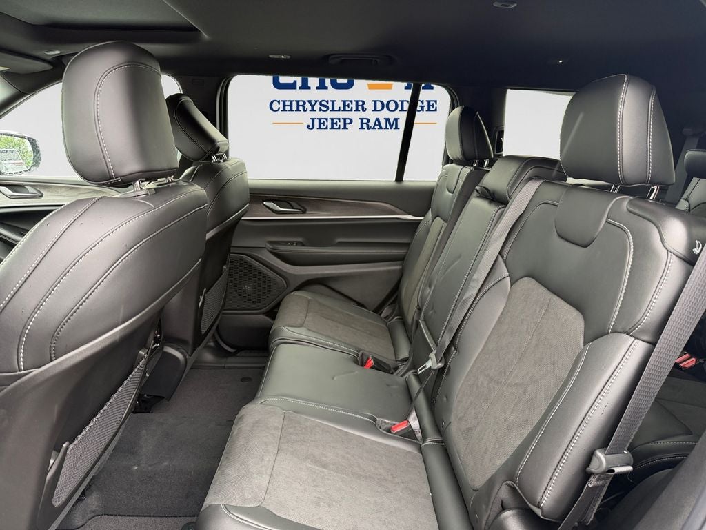 2026 Jeep Grand Cherokee L Laredo