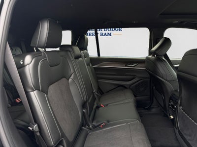 2027 Jeep Grand Cherokee L Laredo Altitude