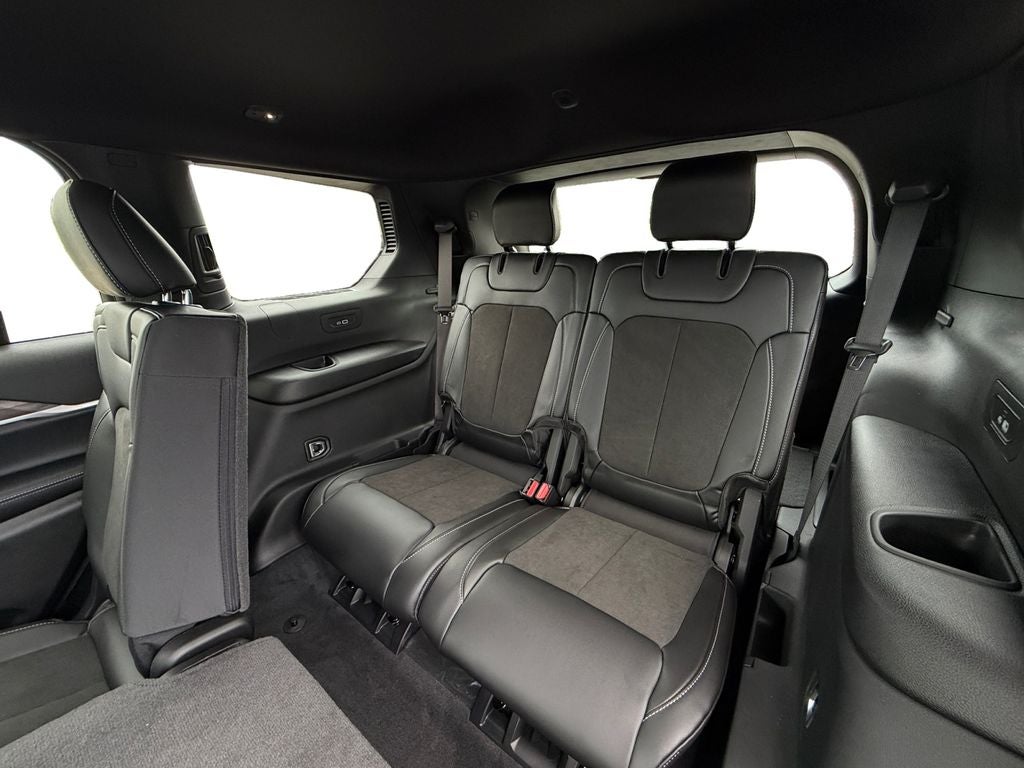 2027 Jeep Grand Cherokee L Laredo Altitude