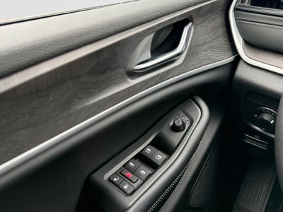 2026 Jeep Grand Cherokee L Laredo