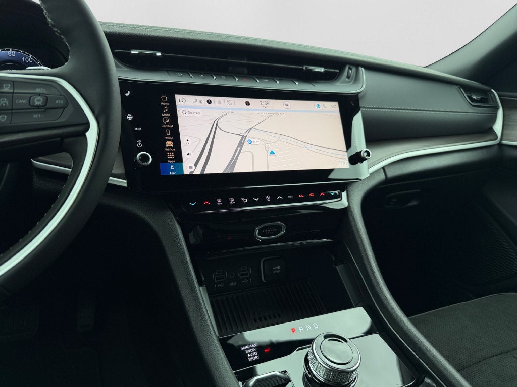 2027 Jeep Grand Cherokee L Laredo Altitude
