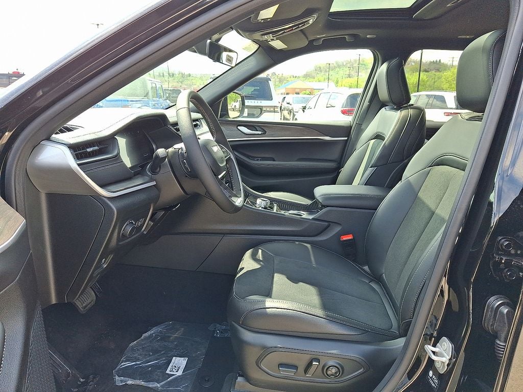 2026 Jeep Grand Cherokee L Laredo