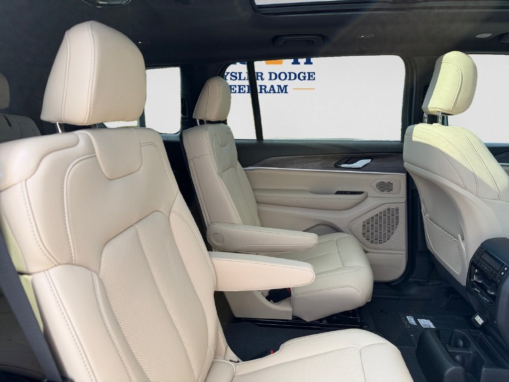 2027 Jeep Grand Cherokee L Limited