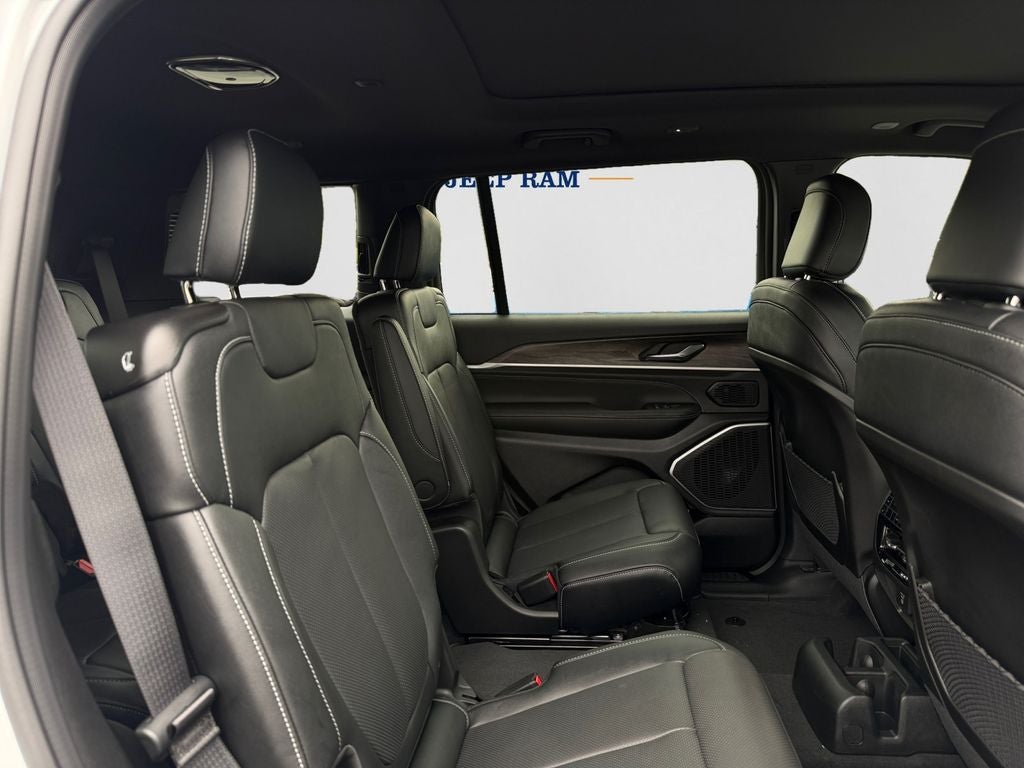 2027 Jeep Grand Cherokee L Limited Reserve
