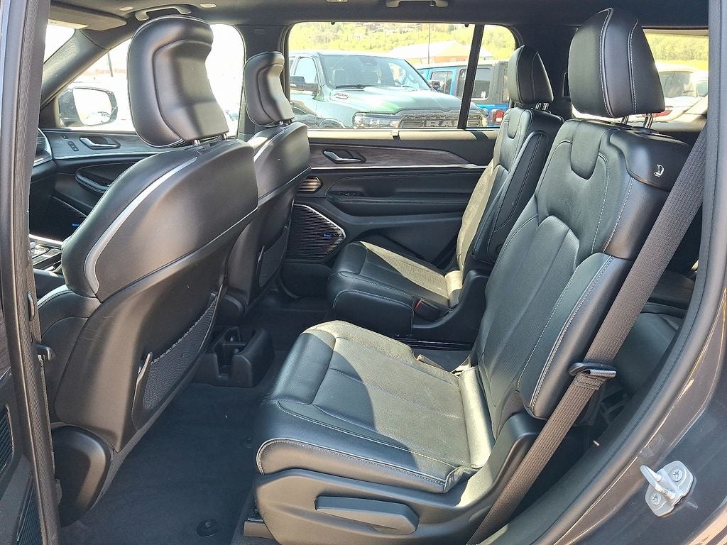 2022 Jeep Grand Cherokee L Overland