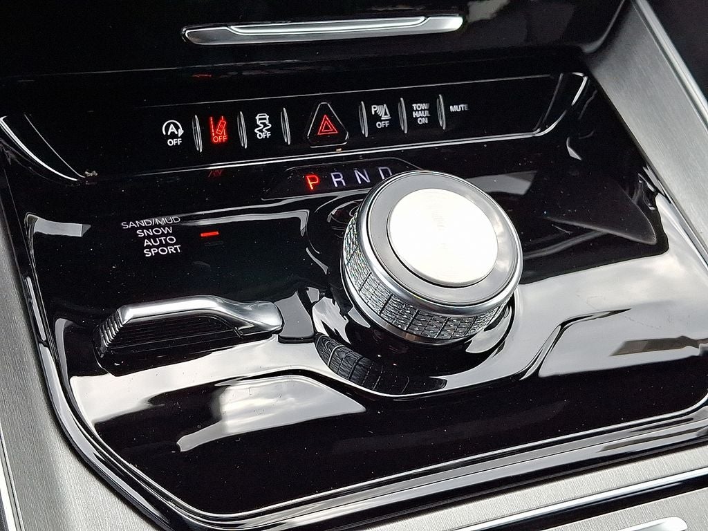 2026 Jeep Grand Wagoneer L 4x4