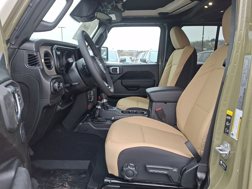 2026 Jeep Gladiator Convoy