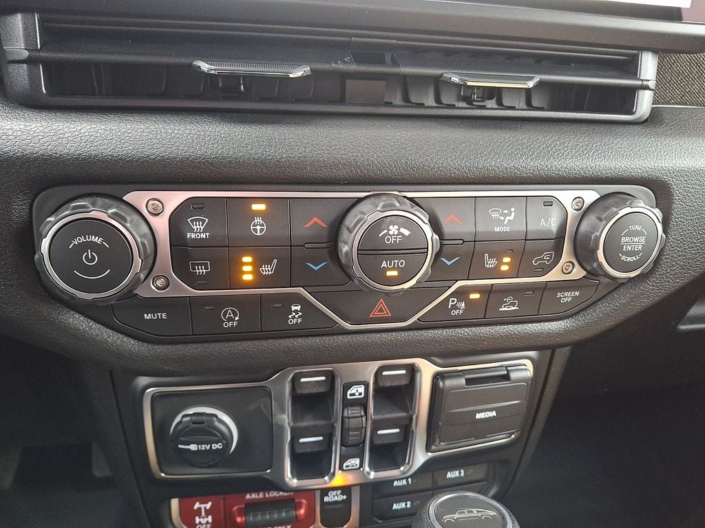 2026 Jeep Gladiator Convoy