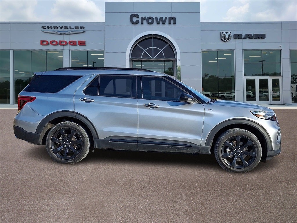 2024 Ford Explorer ST-Line