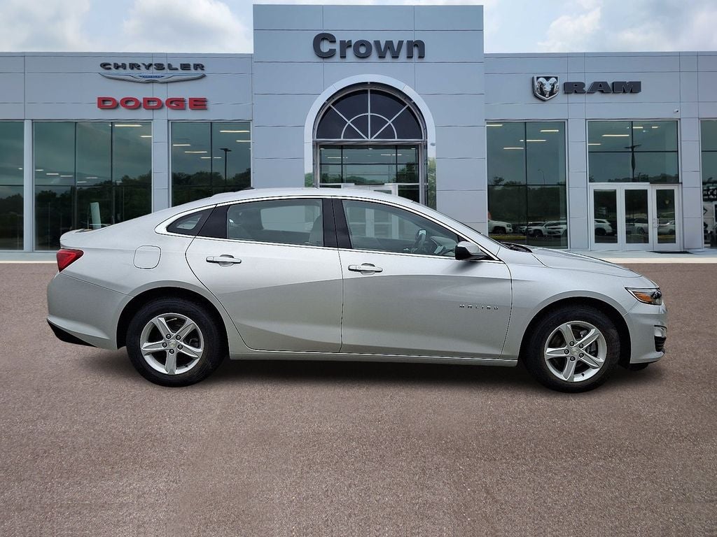 2022 Chevrolet Malibu LS 1FL