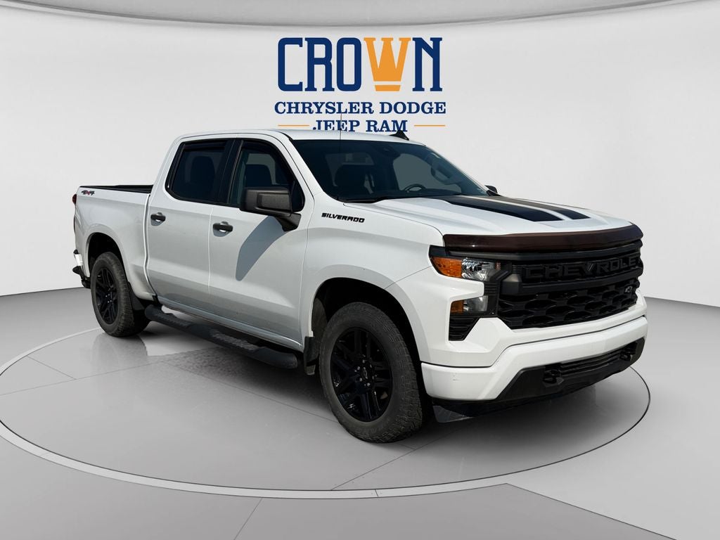 2023 Chevrolet Silverado 1500 Custom 4X4 Crew Cab Short Box's photo
