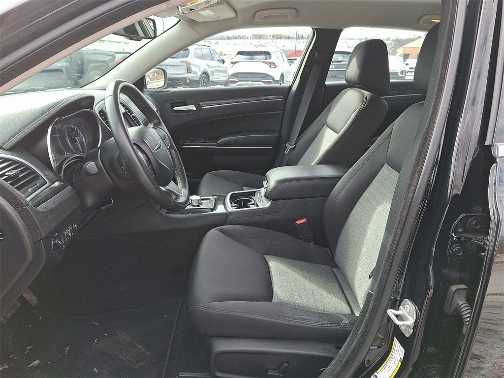 2021 Chrysler 300 Touring