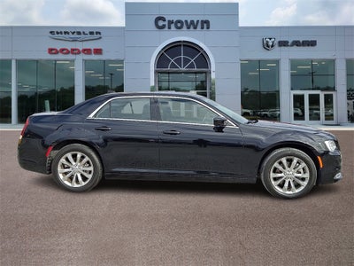 2021 Chrysler 300 Touring
