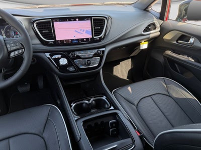 2027 Chrysler Pacifica Limited