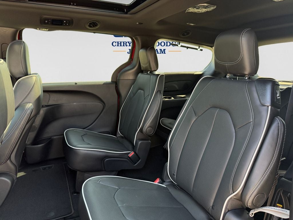 2027 Chrysler Pacifica Limited