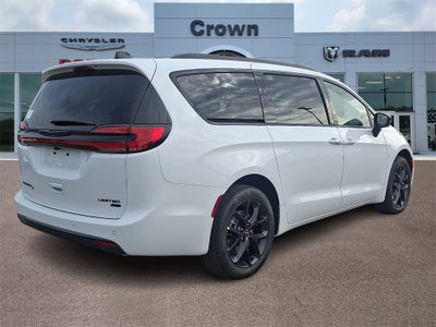 2026 Chrysler Pacifica Limited