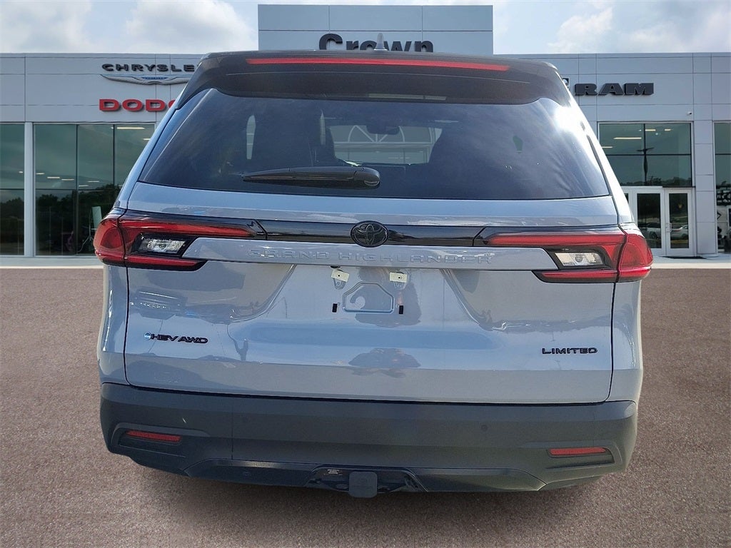 2025 Toyota Grand Highlander Hybrid Base