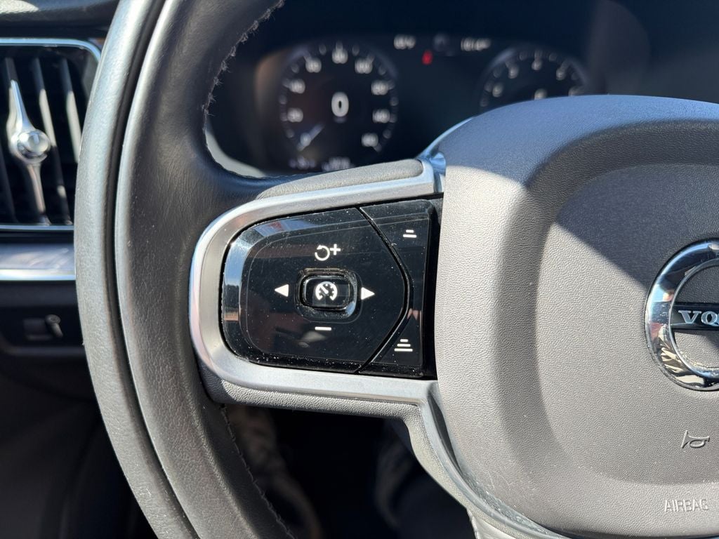 2020 Volvo S60 T5 Momentum