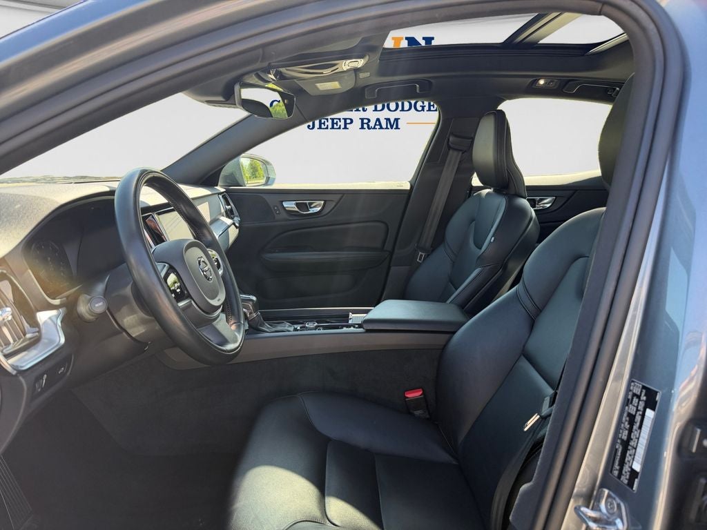 2020 Volvo S60 T5 Momentum