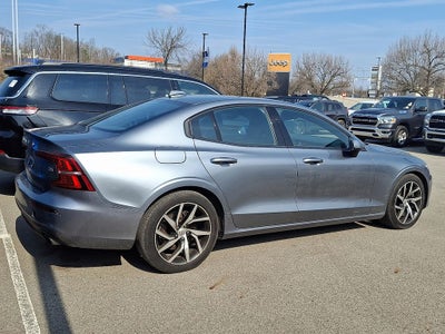 2020 Volvo S60 T5 Momentum
